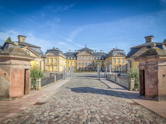 Unterwegs auf dem Twiste-Radweg sollte ein Besuch der barocken Stadt Bad Arolsen nicht fehlen (Foto: Florian Schmidt)