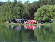 Der Teich beim Campingplatz Teichmann in Herzhausen