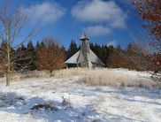 Die Quernst-Kapelle ist die einzige Kapelle innerhalb eines deutschen Nationalparks. In jeder Jahreszeit ist die Kapelle ein besonderer Ort der Ruhe und lädt Wanderer zum Verweilen ein. Das ursprüngliche Fundament der Quernst-Kapelle reicht bis ins 8. Jah