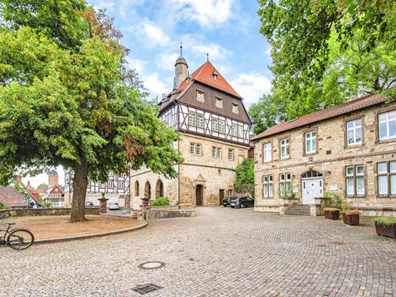 Am Zielpunkt Warburg angekommen, sollten Radlerinnen und Radler unbedingt einen Spaziergang durch die historische Altstadt unternehmen (Foto: Warburg Touristik e.V.) 